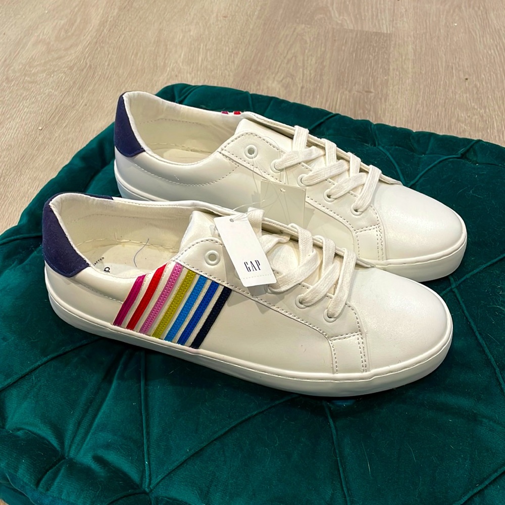 Never worn Gap shoes. Size 8.